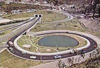 Eingang zu den Tunnels der abendländischen Allee in Quito Pichincha Ecuador
