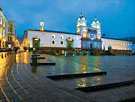 Plaza San Francisco en Quito Pichincha Ecuador