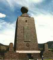 Monumento a la Linea Ecuatorial en Quito Ecuador